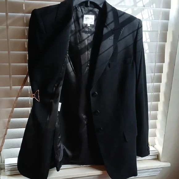 Armani Collezioni Women's Black Blazer - Made In Italy - Picture 4 of 14